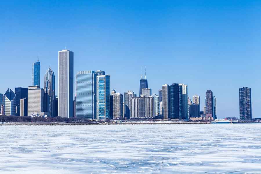 Surviving Chicago's Winter Roads: Tips for Group Travelers
