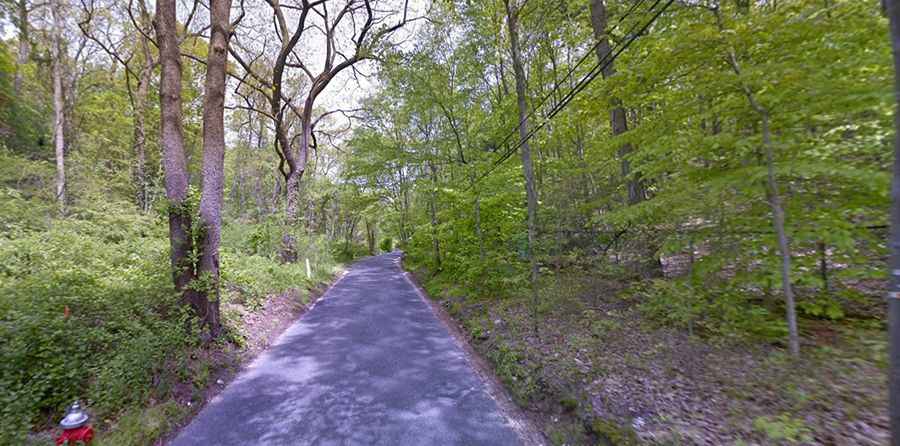 Sweet Hollow Road in New York: strange experiences and hauntings