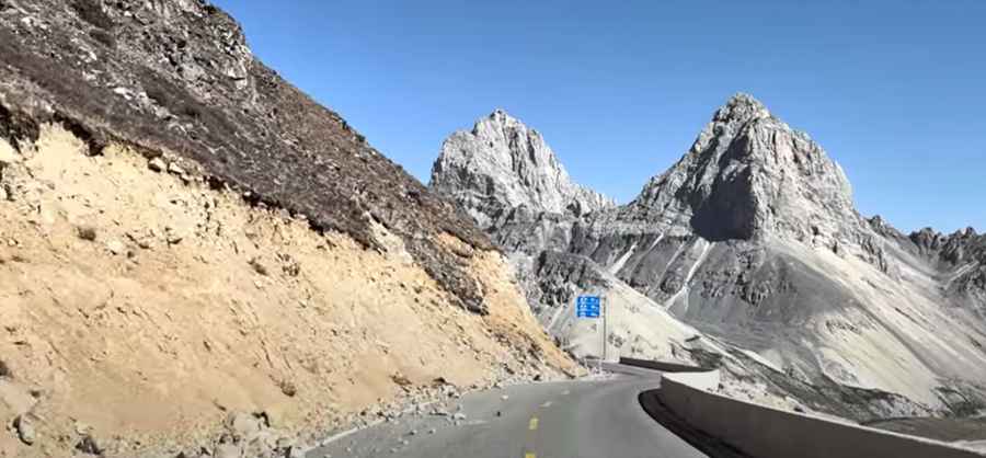 Take An Unforgettable Drive to Zhawa La