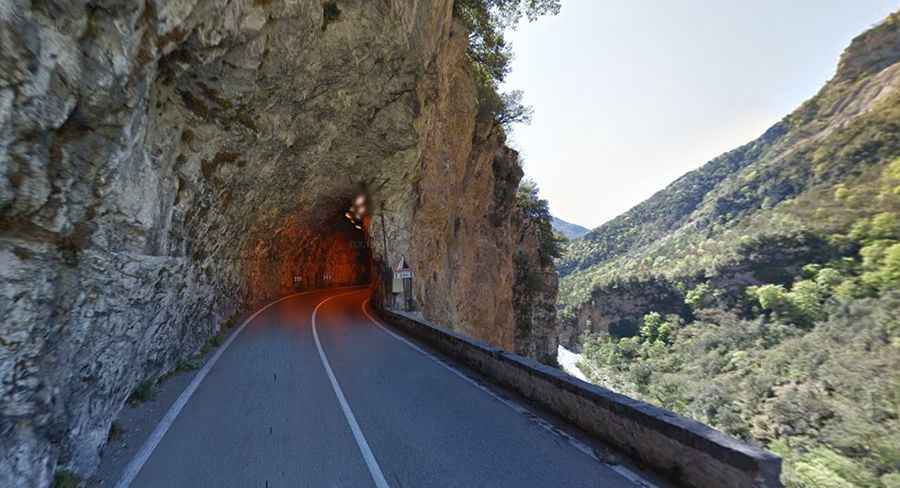 Taking on the Twists and Turns of Gorges de la Mescla