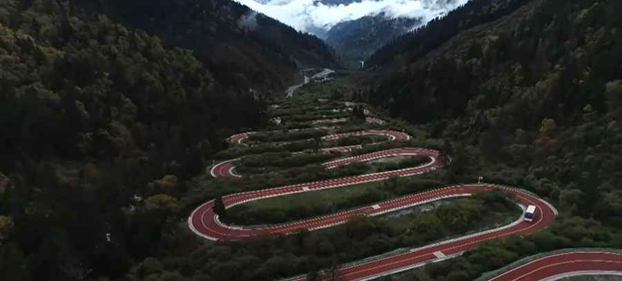 Taking on the Twists and Turns of Shenxianchi 28 U-turns road