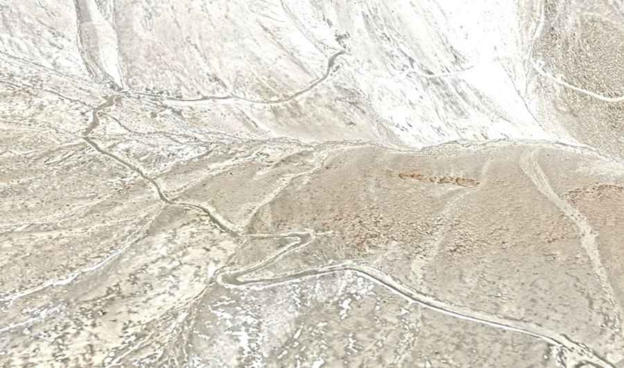 The breathtaking road to Cerro Umurata in the Andes