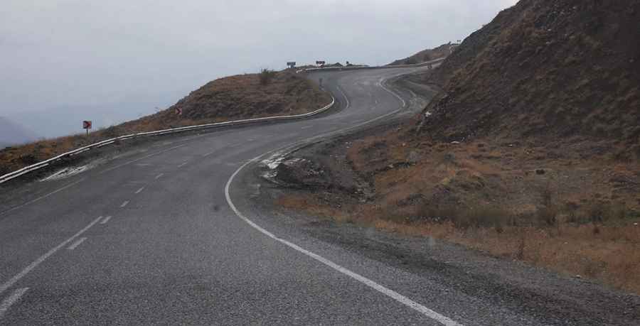 The breathtaking road to Kuskunkıran Geçidi