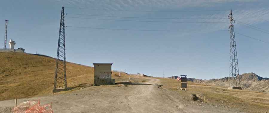 The brutally steep road to Coll Blanc