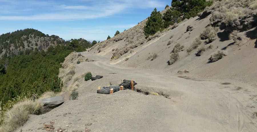 The horrendous road to Nevado de Colima