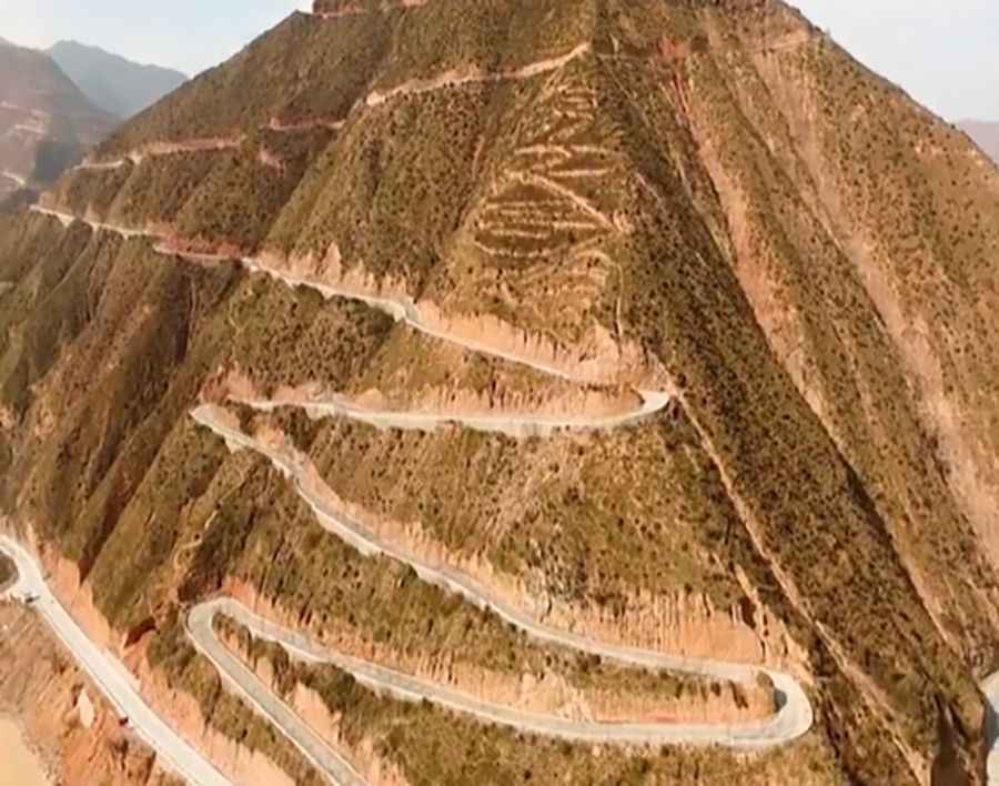 The inhumane climb to Qiuchi Mountain with 38% ramps