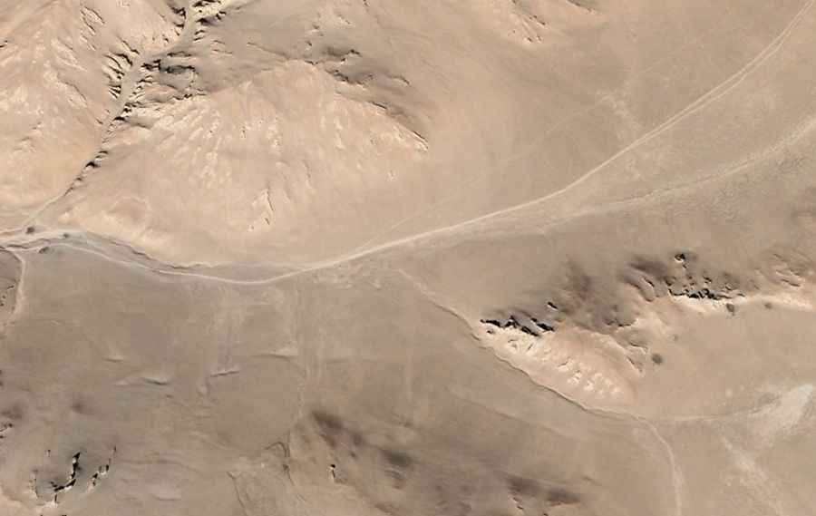 The inhumane climb to Zhilung La with 20% ramps