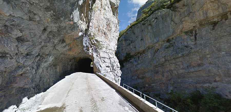 The Road Through Boca del Infierno in Huesca is One of the World's Top Drives