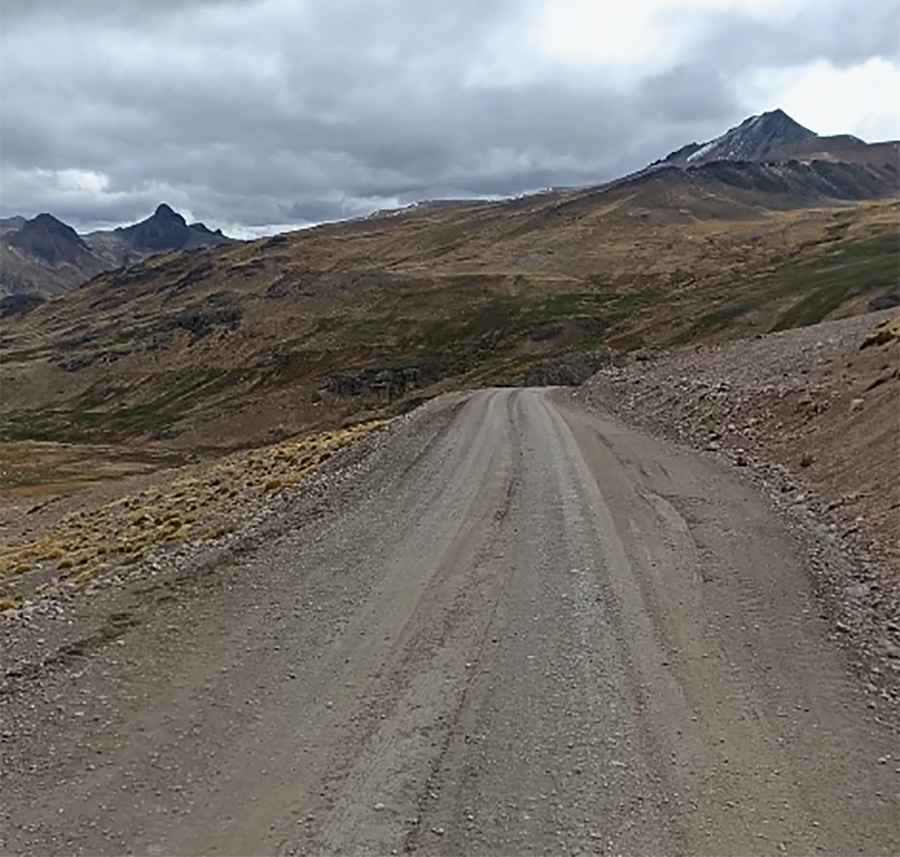 The road to Abra Loncopata in Arequipa is pure adventure
