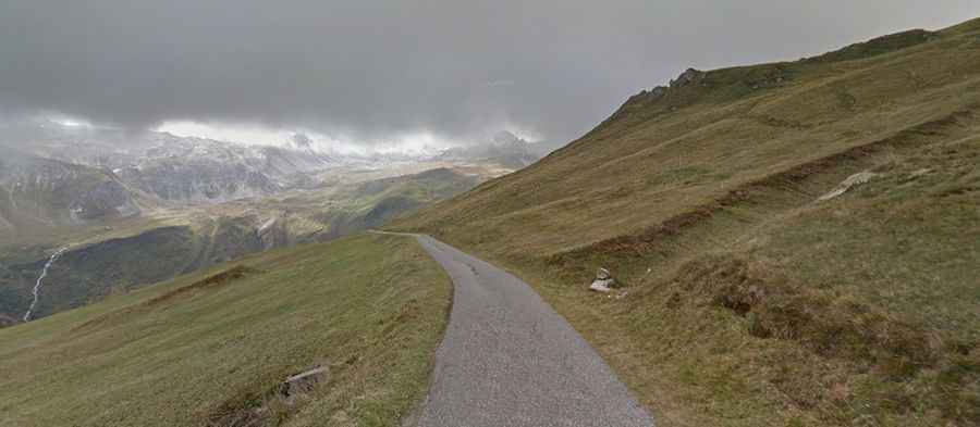 The road to Alp Anarosa is not for timid drivers