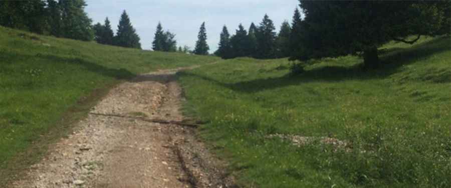 The Road to Nota Pass in Lombardy Is Not for Beginners