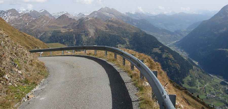 The road to Passo Scimfuss, a chillout in high mountains