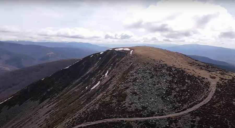 The Ultimate Guide to Traveling the Road to Pico Mencilla