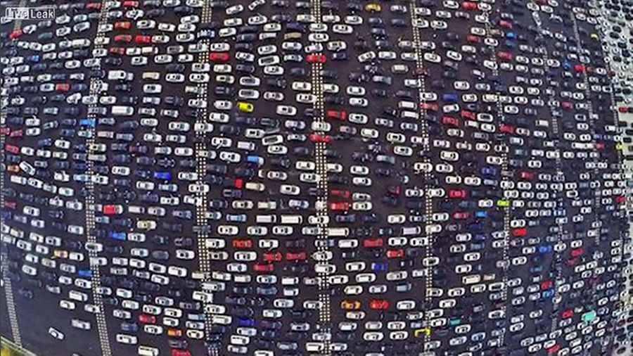 The World's Longest Traffic Jam: A 100km, 12-Day Standstill in China