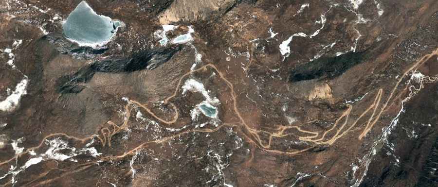 Tiejiangshan Pass is worth the white-knuckle drive