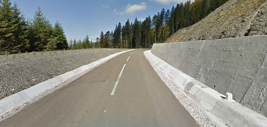 TransRarau is a beautiful Alpine road in Romania