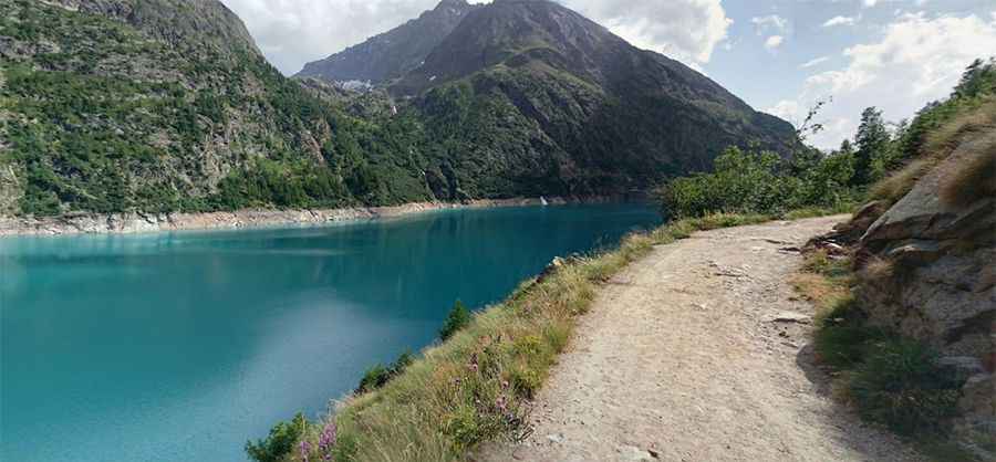 Travel Guide to Rifugio Prarayer