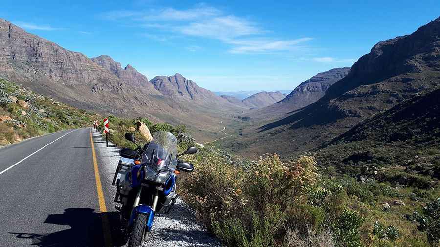 Travel guide to the top of Uitkyk Pass
