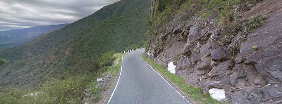 Travelling through the curvy Cuesta del Portezuelo road