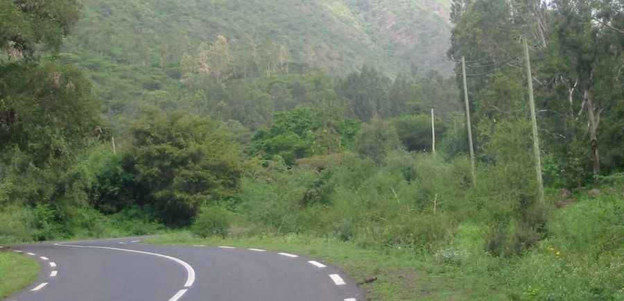 Travelling through the steep A2 Road from Alamata to Korem