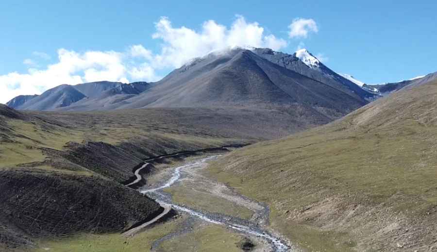 Ultimate 4wd destination: Driving the wild Mukot La in Upper Dolpo