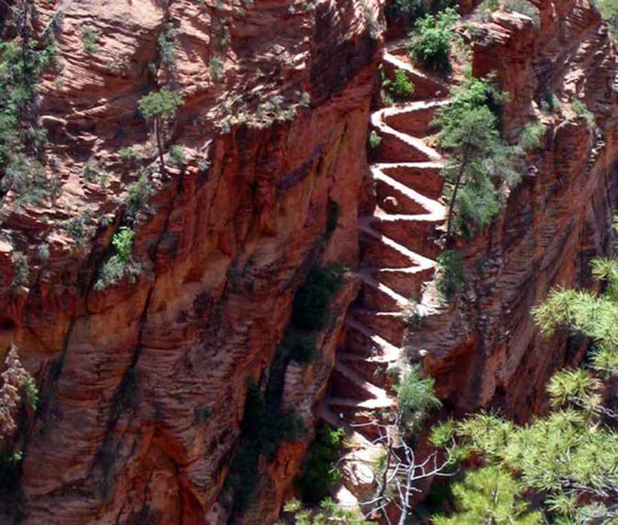 Walter's Wiggles in Utah: 21 short, very steep switchbacks