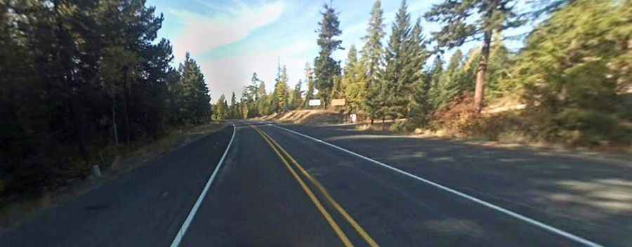 Wauconda Pass, a chillout road in high mountains