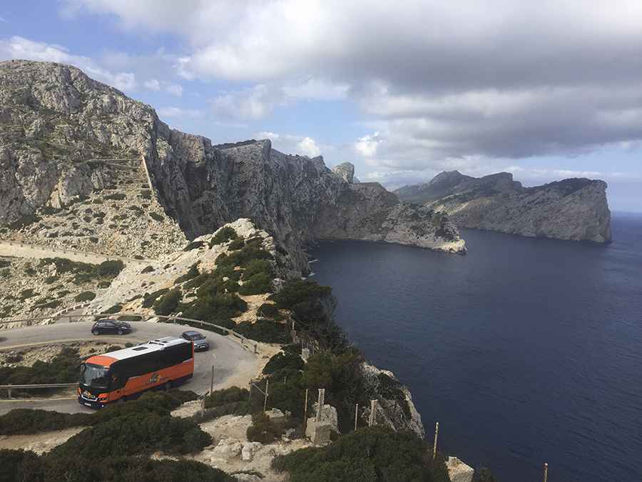 What are the most challenging and scenic roads in Mallorca?