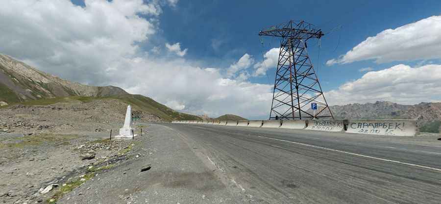 What's the condition of the road leading to Pereval Soroka?