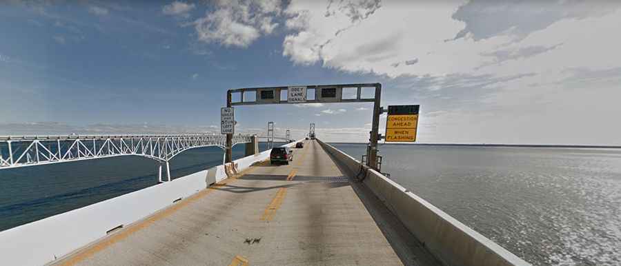 What wind speed is the Chesapeake Bay Bridge closed?