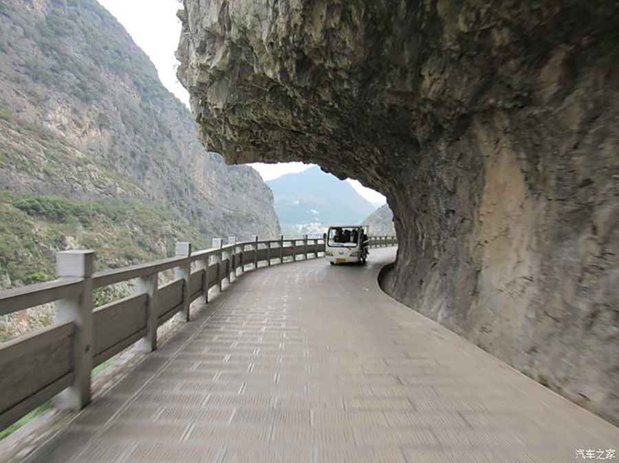 When was the Mingyue Gorge Ancient Plank Road built?
