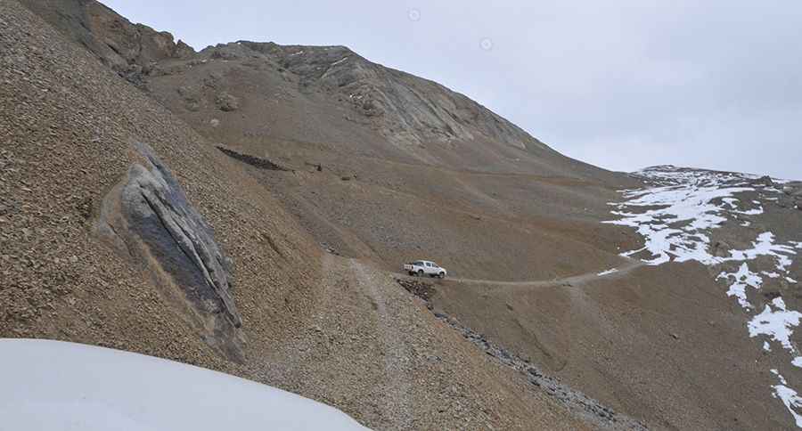 Where is Anjuman Pass?