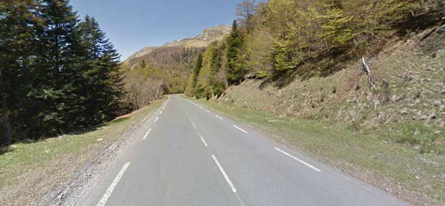 Where is Col de Lagues?