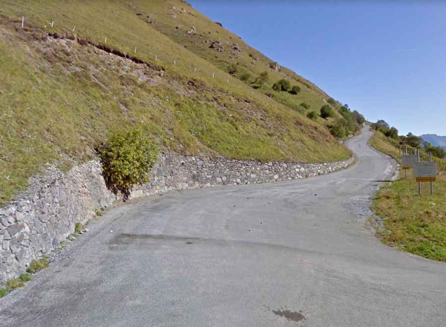 Where is Col de Portet?