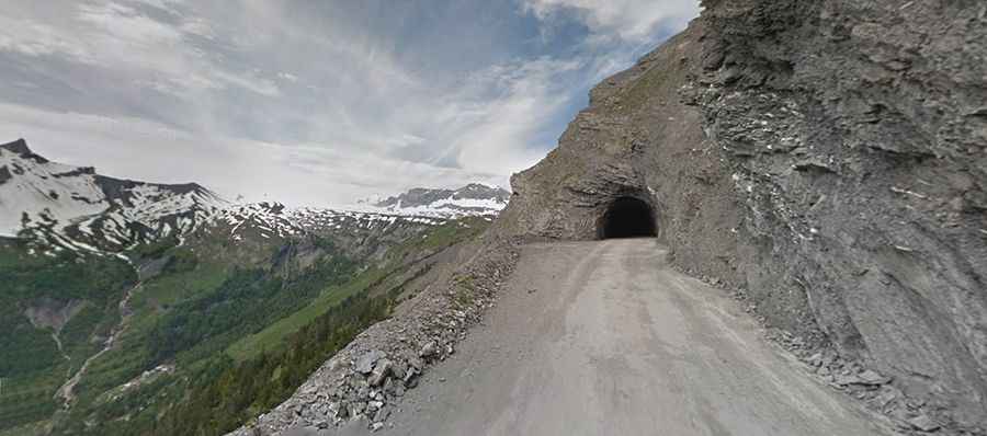 Where is Col du Sanetsch?