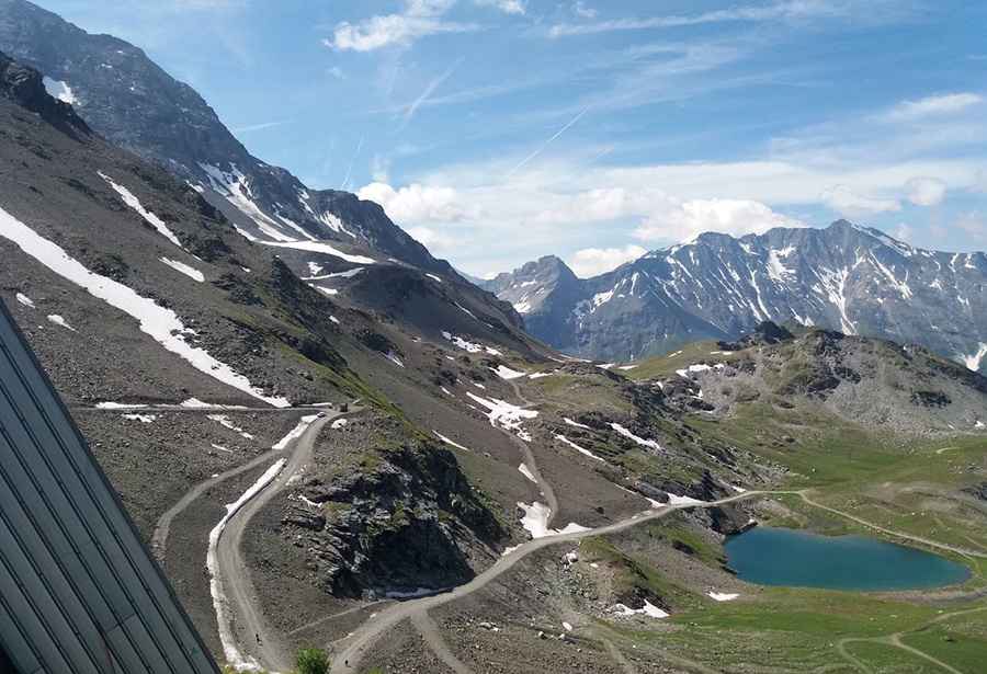 Where is Glacier du Varet?