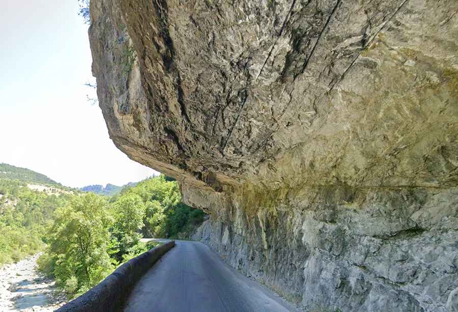 Where is Gorges de l'Escharis?