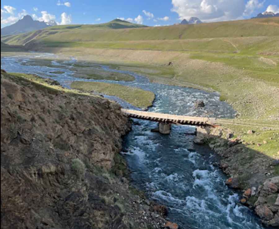 Where is Ikizyak Pass?