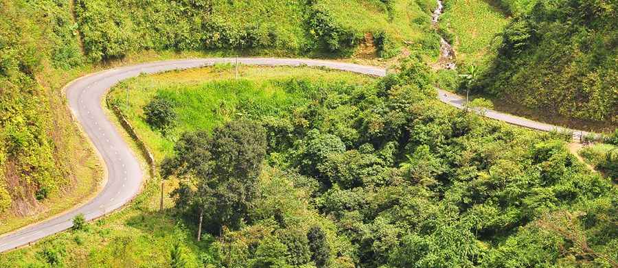 Where is Khau Pha Pass?