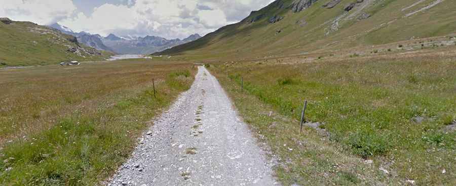 Where is Lac de la Sassiere?