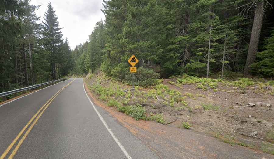 Where is Oldman Pass?