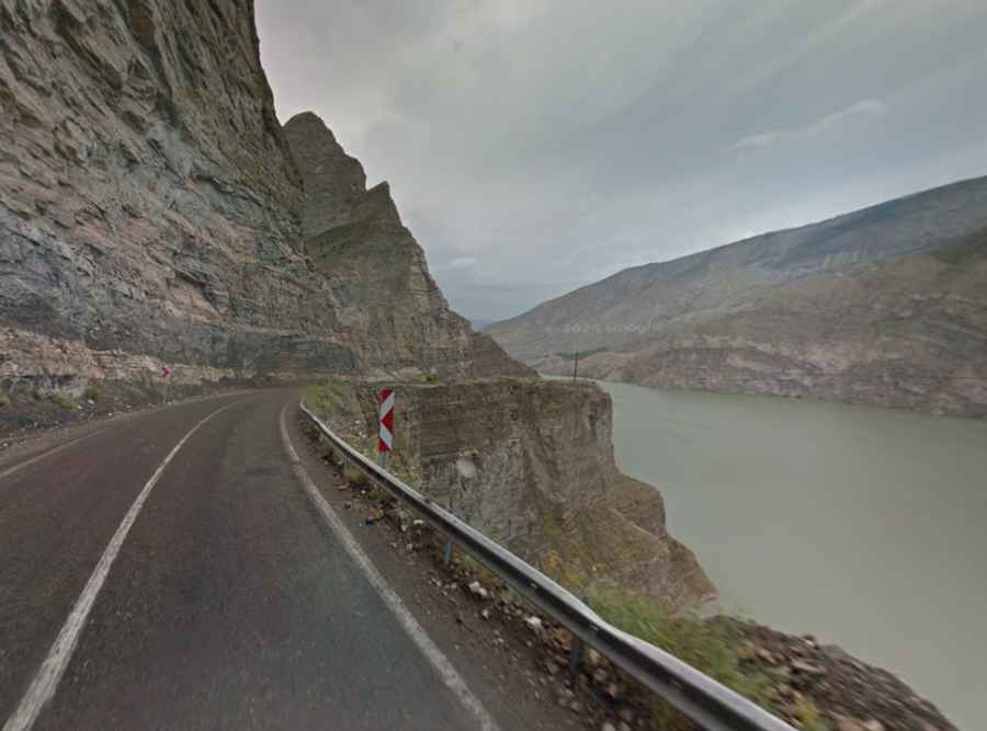 Where is Pirin Kayalar Geçidi?