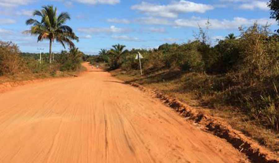 Where is Poelela Lake?