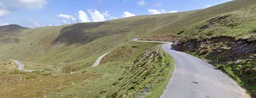 Where is Port de Bales?