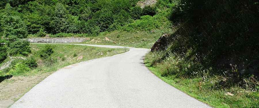 Where is Saut deth Pish Waterfall?