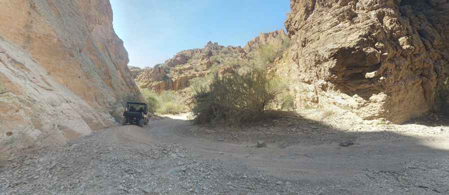 Where is the Box Canyon Trail located?