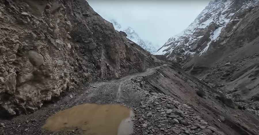 Where is the Chapursan Valley?