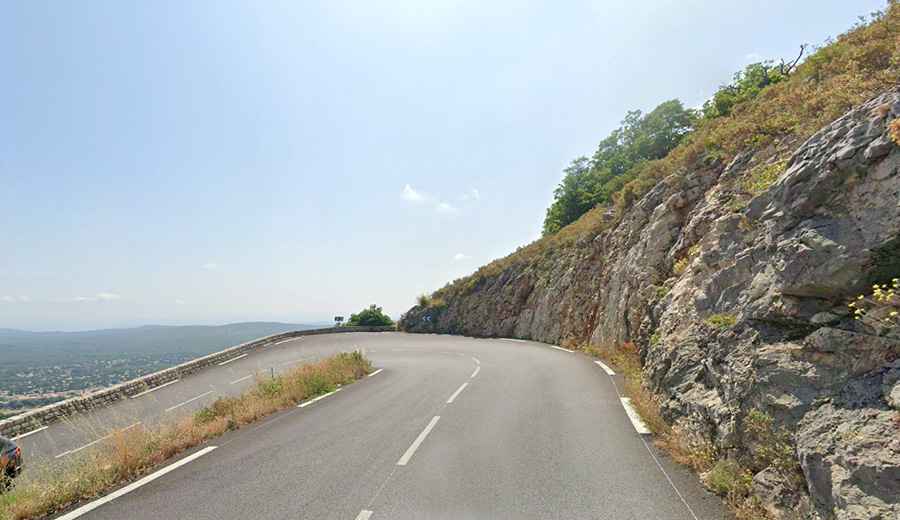 Where is the D5 road?