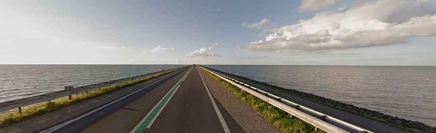 Where is the Houtribdijk Causeway?