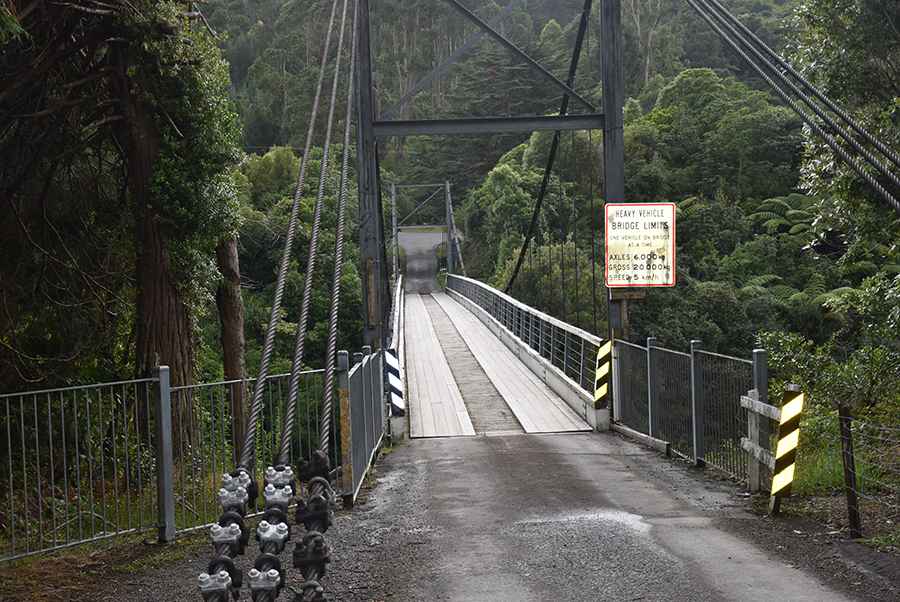 Where is the Kaitawa Bridge?